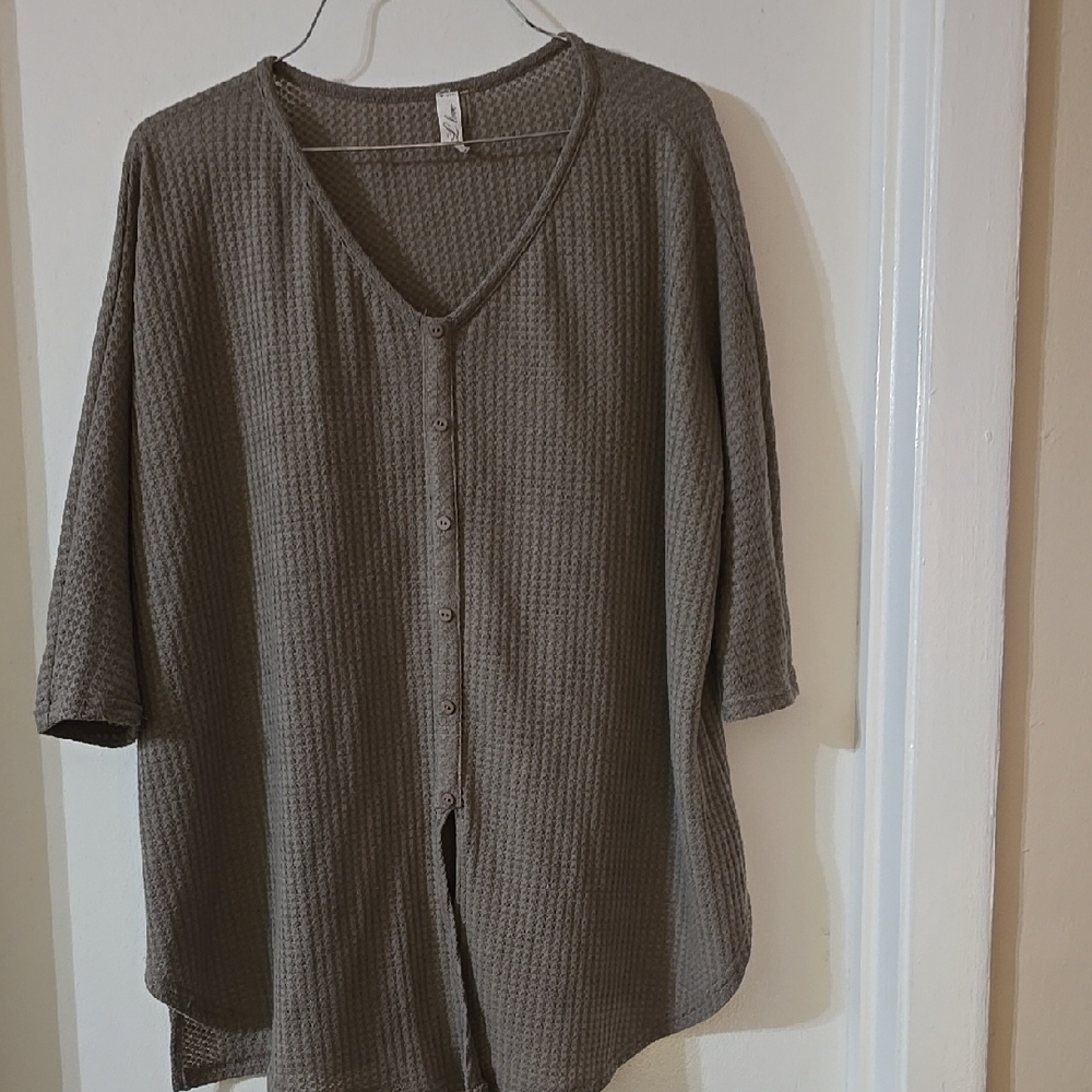 Ladies L love Gray Button-Up Waffle Knit Top